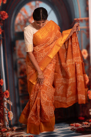 Madurai Sungudi Cotton Poonam with Wax (Batik) Print Kolam Design with   Zari Border & Blouse