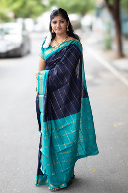 Velthari Design Small Zari Border Contrast Color With Blouse