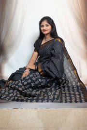 Traditional Dot design Wax Print Saree With Blouse & Zari Border