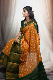 Madurai Sungudi Cotton Saree - Mayuri Wax Print with Zari Border with Blouse