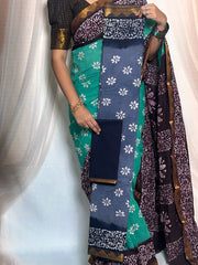 Traditional Madurai Sungudi Cotton Saree featuring Wax Print design and Vesti-style Border, paired with a matching blouse.