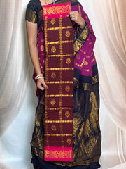 Madurai Sungudi Cotton Saree featuring a body Garjola Kattam, complemented by a matching Constrast-colored running blouse and a traditional Grand zari border.