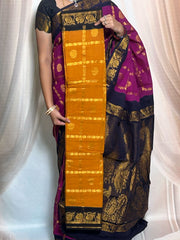 Madurai Sungudi Cotton Saree featuring a body Garjola Kattam, complemented by a matching Constrast-colored running blouse and a traditional Grand zari border.