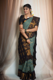 Madurai Sungudi Cotton Saree - Zari Check Velthari Design Medium Gold Zari Border(Design May Different) Contrast Color With Separate Blouse