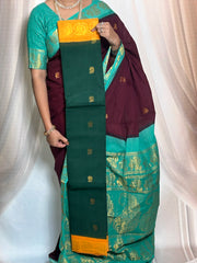 Madurai Sungudi Cotton Saree featuring a DS Grand Munthi design, paired with a separate contrast blouse and a rich Constrast zari border